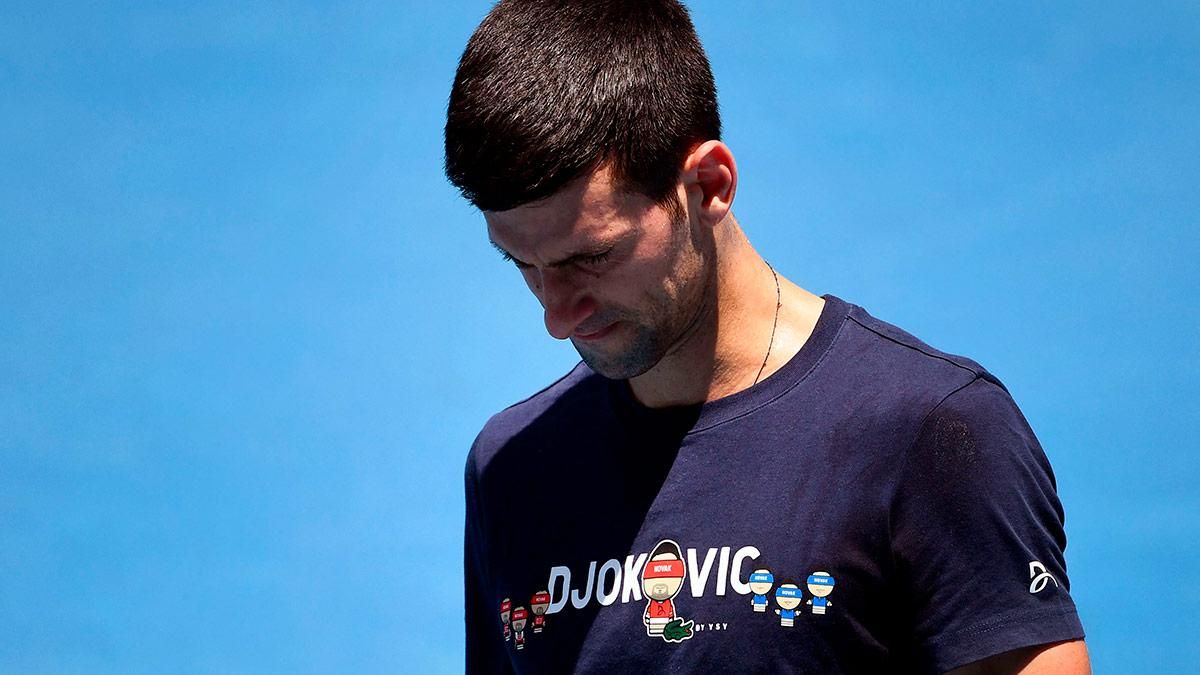 Djokovic, durante el entrenamiento de hoy en Melbourne Park Djokovic, durante el entrenamiento de hoy en Melbourne Park