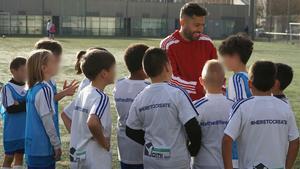 Jordi Alba, con los niños y niñas de su Campus