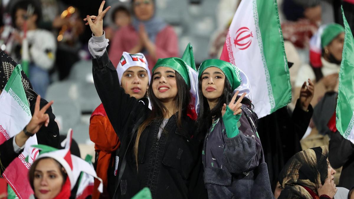 Irán permite la asistencia de mujeres a un partido de fútbol internacional