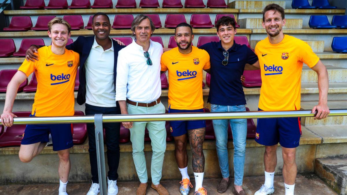 Cocu visitó a los holandeses del Barça hoy
