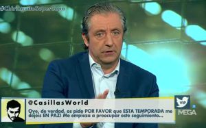 Josep Pedrerol con el tuit que Casillas envió al programa Josep Pedrerol con el tuit que Casillas envió al programa