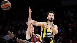 Leo Westermann, con el Fenerbahçe ante el Baskonia Leo Westermann, con el Fenerbahçe ante el Baskonia