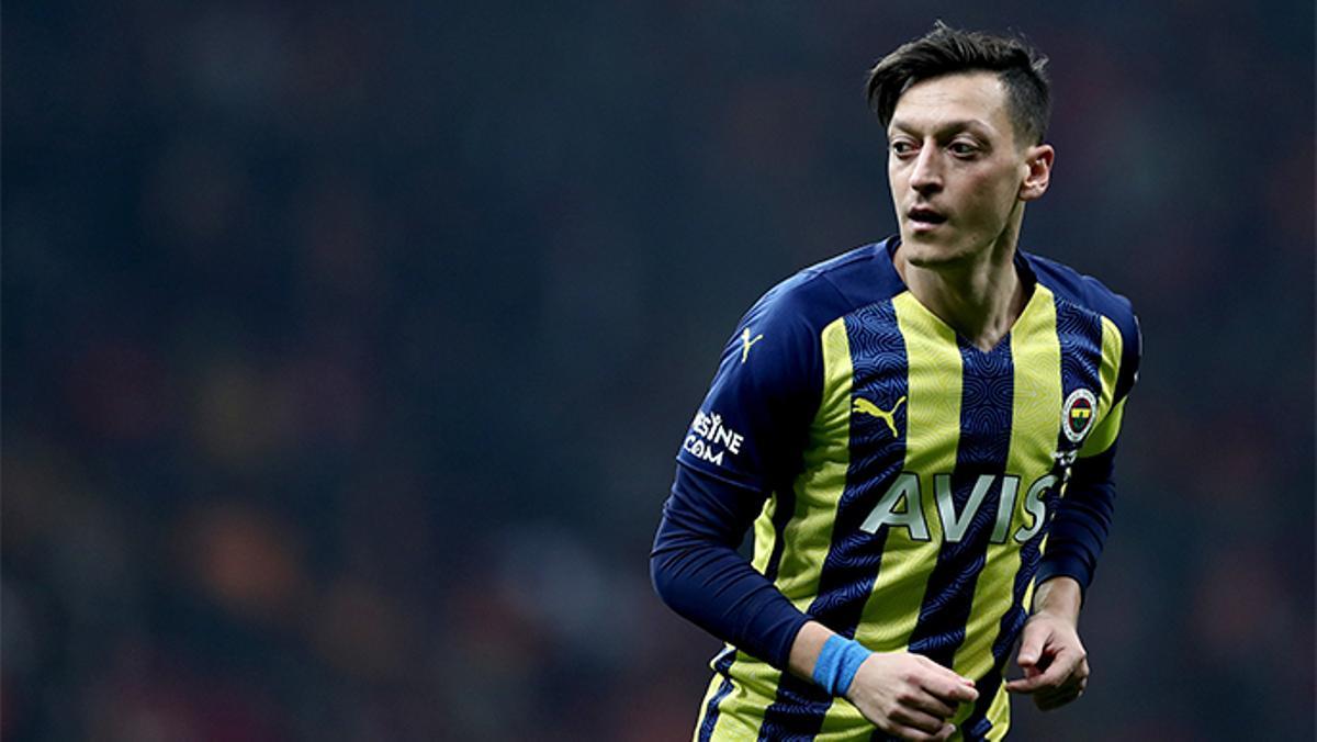 Özil sigue dejando detalles de gran calidad: vea el golazo que marca en el caliente Galatasaray - Fenerbahce