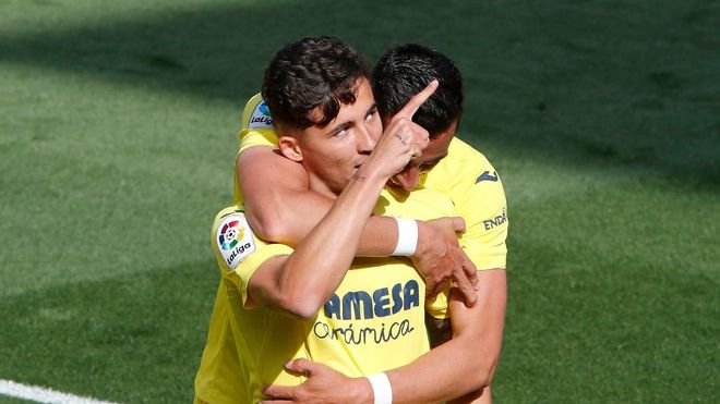 Pino celebrando el gol que le ha dado los 3 puntos al Villarreal Pino celebrando el gol que le ha dado los 3 puntos al Villarreal
