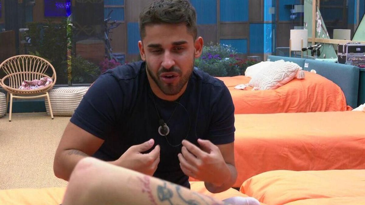 Miguel Frigenti pone a raya a Emmy Russ en Secret Story: La casa de los secretos Miguel Frigenti pone a raya a Emmy Russ en Secret Story: La casa de los secretos