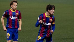 El golazo olímpico de Alex Collado en la victoria del Barça B El golazo olímpico de Alex Collado en la victoria del Barça B