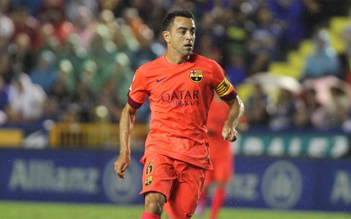 Xavi Hernández logra en Ipurúa los 750 partidos oficiales con el Barça