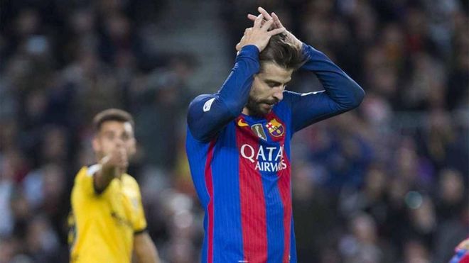 Piqué se ha quedado solo en sus denuncias contra los arbitrajes Piqué se ha quedado solo en sus denuncias contra los arbitrajes
