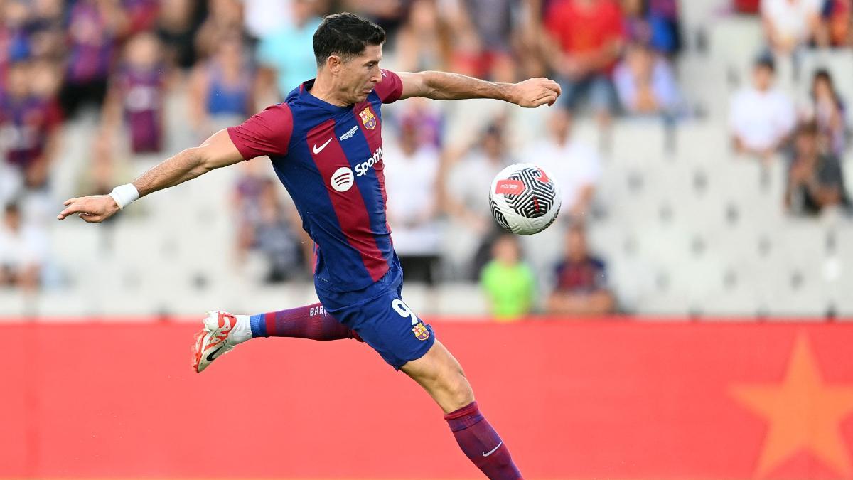 Fichajes FC Barcelona | Arabia apretó, pero Lewandowski no sucumbió