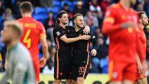 Koopmeiners celebra su gol en Gales