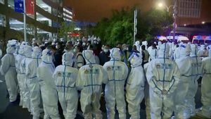 Un aeropuerto de Shangai entra en pánico por la detección de varios positivos por coronavirus Un aeropuerto de Shangai entra en pánico por la detección de varios positivos por coronavirus