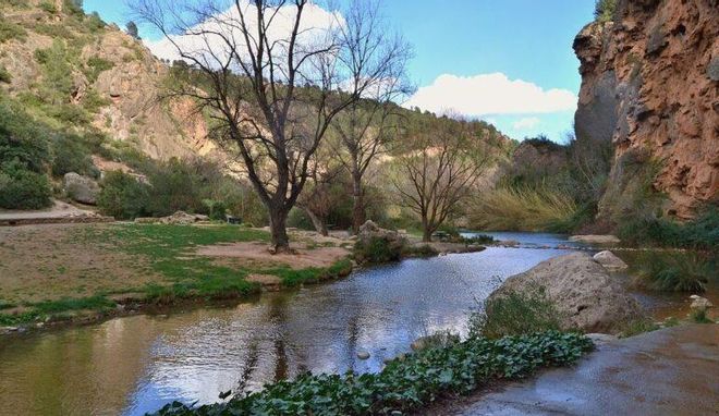 El río Palancia vuelve a llevar agua tras medio siglo seco El río Palancia vuelve a llevar agua tras medio siglo seco