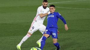 El Madrid vence sin brillar a un Getafe desaparecido