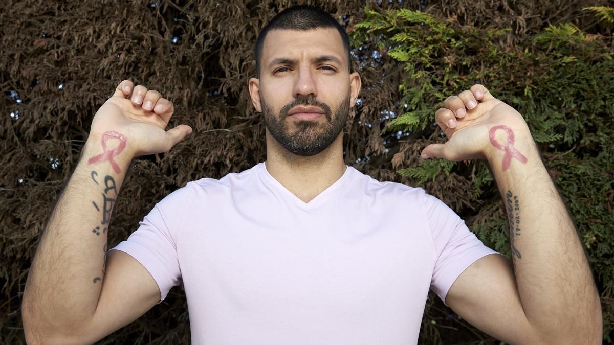 Kun Agüero saca pecho por ellas Kun Agüero saca pecho por ellas