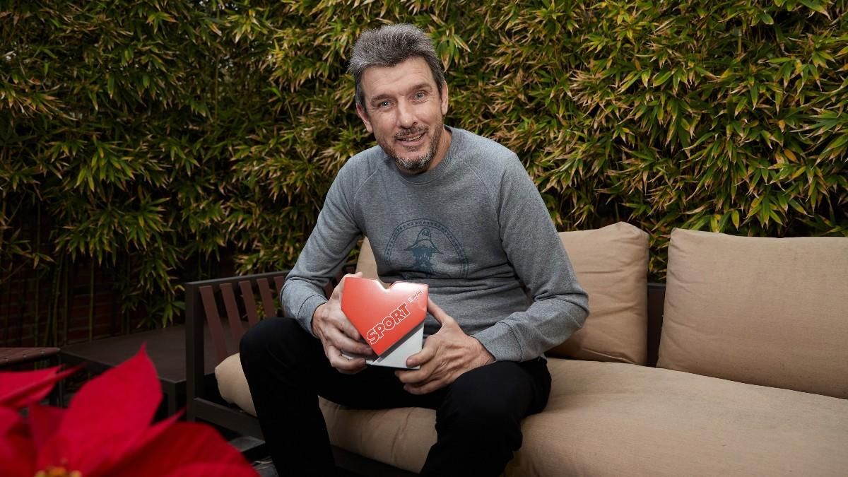 Juan Carlos Unzué, con el premio valores de SPORT Juan Carlos Unzué, con el premio valores de SPORT