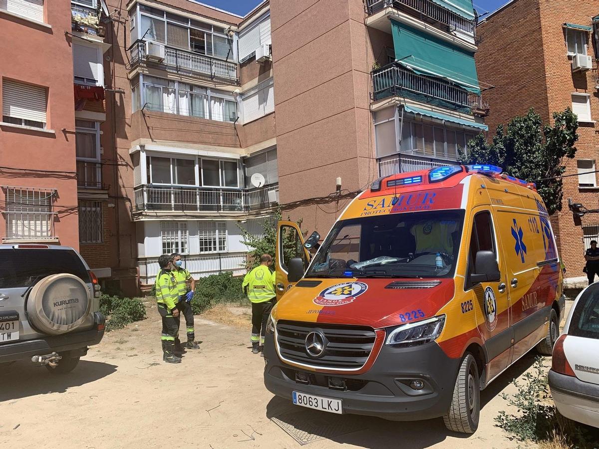 Herido grave un niño de casi 3 años al caer de la ventana de un tercer piso en Carabanchel
