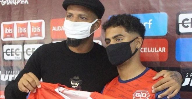 Felipe Melo, junto a su hijo Linyker Felipe Melo, junto a su hijo Linyker