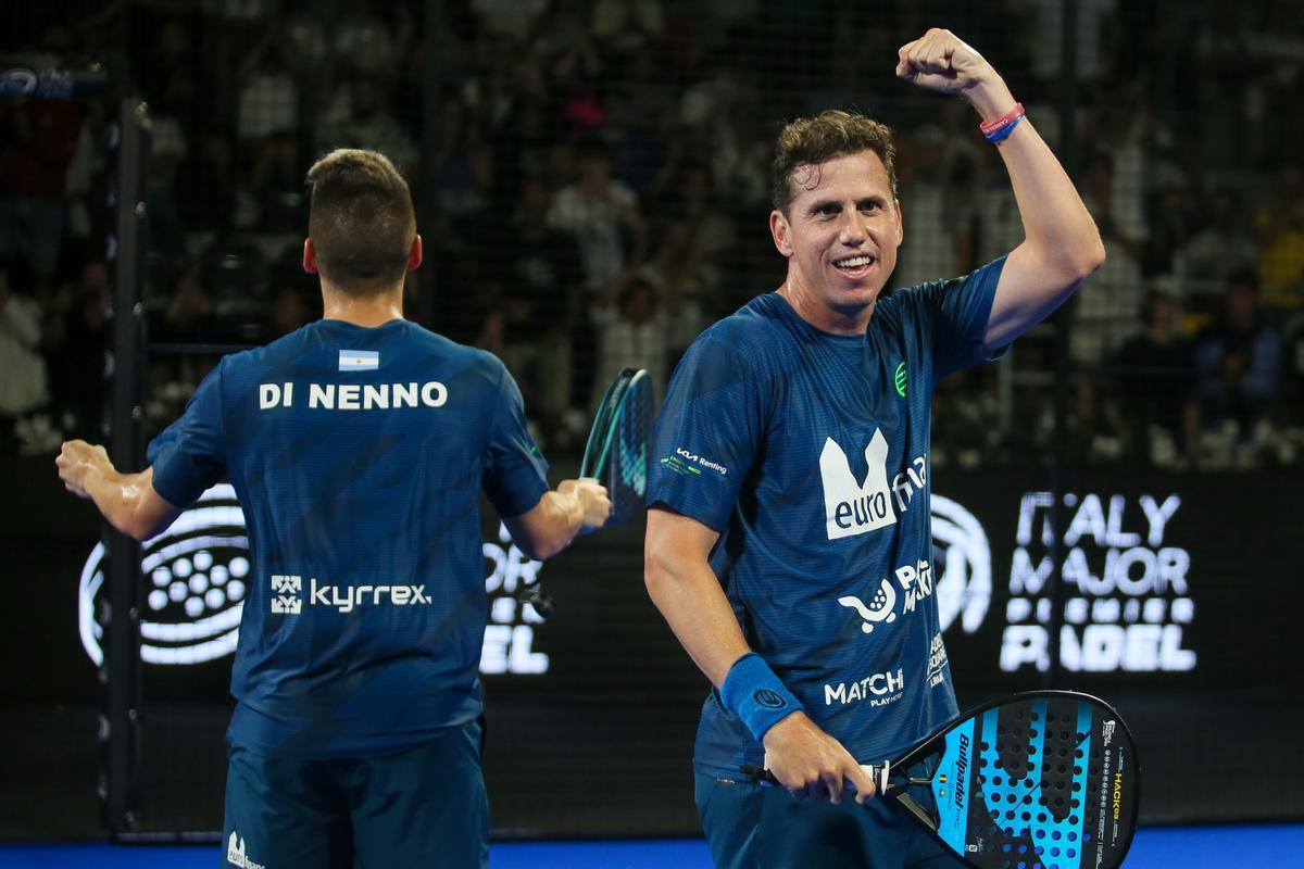 Paquito celebra el triunfo en cuartos de final del Italy Major Premier Padel
