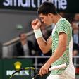 Alcaraz atropella a Tsitsipas y jugará contra Djokovic en semifinales