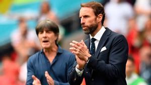 Southgate y Löw durante la Eurocopa Southgate y Löw durante la Eurocopa