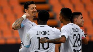 Fonte celebrando el gol con sus compañeros Fonte celebrando el gol con sus compañeros