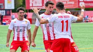 Gerard Puigoriol Putxi celebrando el gol de falta de Jaume Pascual en la ida