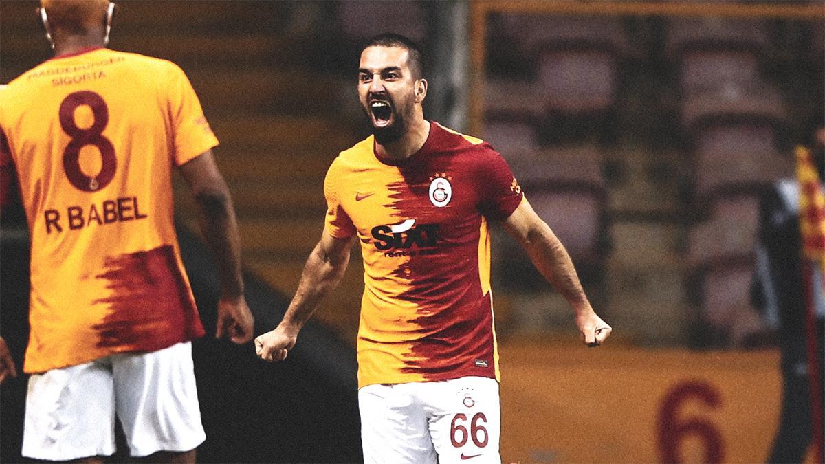 Euforia, emoción y hasta lágrimas: la reacción de Arda Turan tras marcar al Besiktas y seguir peleando por la liga