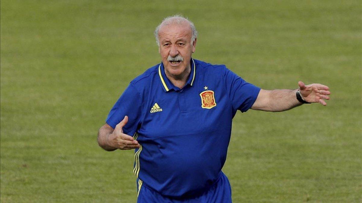 Spain tried to snatch Lionel Messi from Argentina, reveals Vicente del  Bosque, The Independent