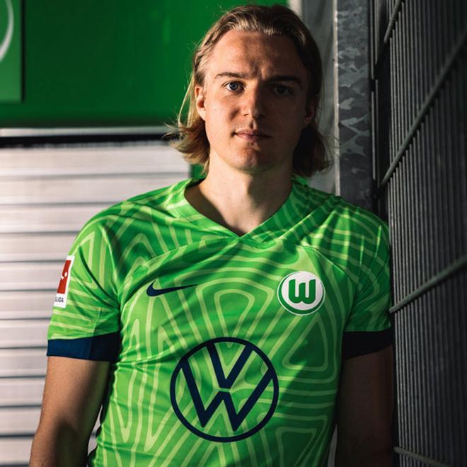 Así es la nueva camiseta del VfL Wolfsburg para la temporada 2022/23