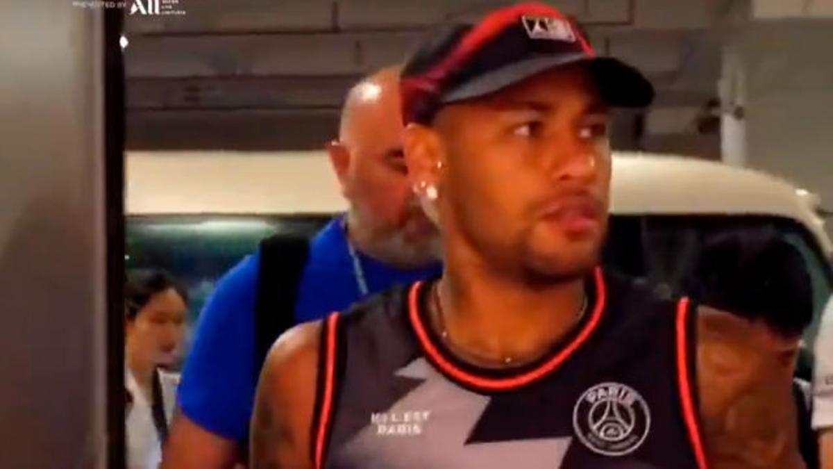 Neymar participó en un acto del PSG