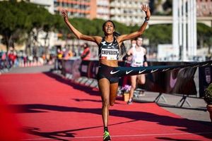 La keniana Beatrice Chepkoech estableció un nuevo récord mundial en Mónaco La keniana Beatrice Chepkoech estableció un nuevo récord mundial en Mónaco