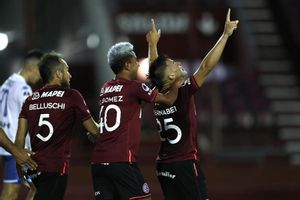 Un momento del partido entre Vélez y Lanús Un momento del partido entre Vélez y Lanús