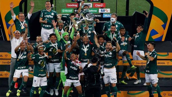 El Palmeiras celebra su cuarta Copa do Brasil El Palmeiras celebra su cuarta Copa do Brasil