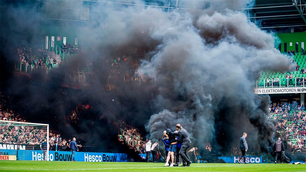 El Groningen-Ajax suspendido por incidentes de afición local