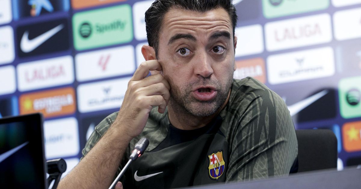 توضيحات من مدرب برشلونة، تشافي، حول علاقته بديكو، المدير الرياضي الجديد للنادي