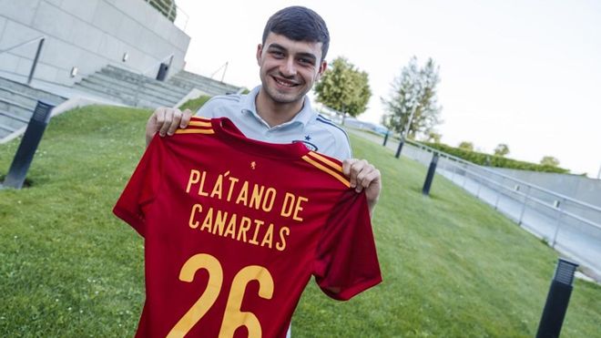 Pedri es la nueva imagen de Plátano de Canarias Pedri es la nueva imagen de Plátano de Canarias