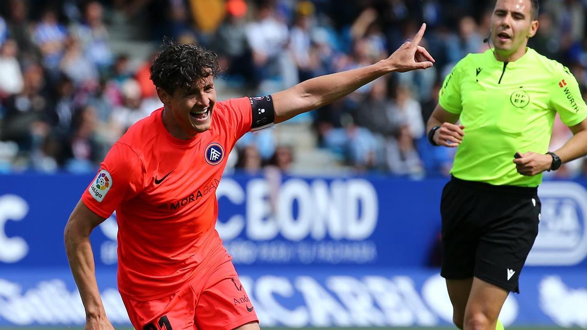 Resumen, goles y resumen de la Ponferradina 1 - 4 Andorra de la jornada 37 de LaLiga Smartbank