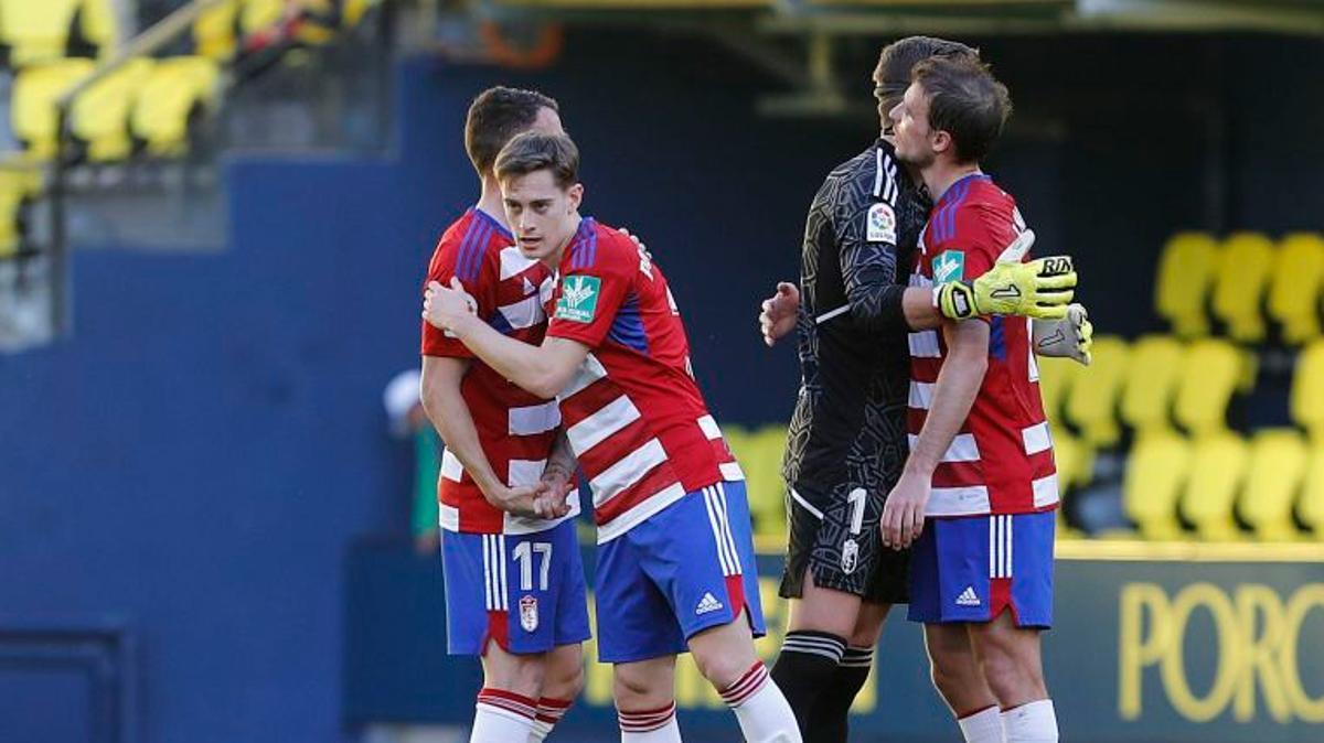 Resumen, goles y highlights del Villarreal B 0 - 2 Granada de la jornada 26 de LaLiga Smartbank