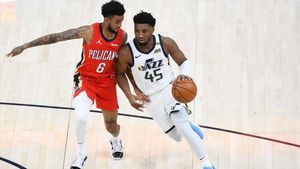 Donovan Mitchell, de los Jazz, ante Nickeil Alexander-Walker, de los Pelicans Donovan Mitchell, de los Jazz, ante Nickeil Alexander-Walker, de los Pelicans