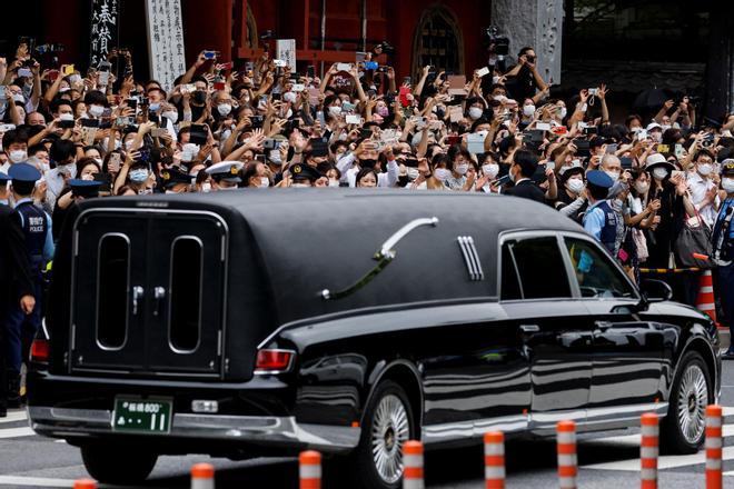 Un japonés se quema a lo bonzo para protestar por el funeral de Estado de Abe