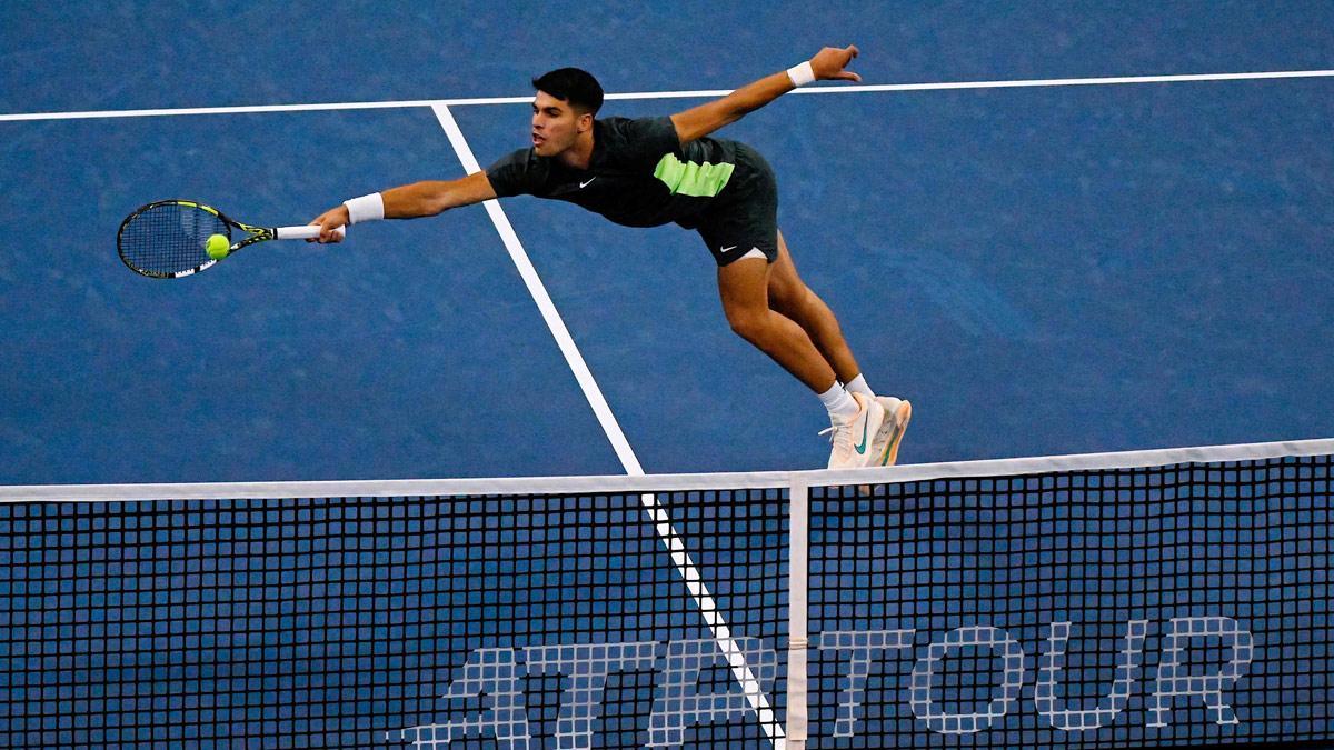 Alcaraz é derrotado por Sinner e falha final do torneio de Pequim - Ténis -  Jornal Record