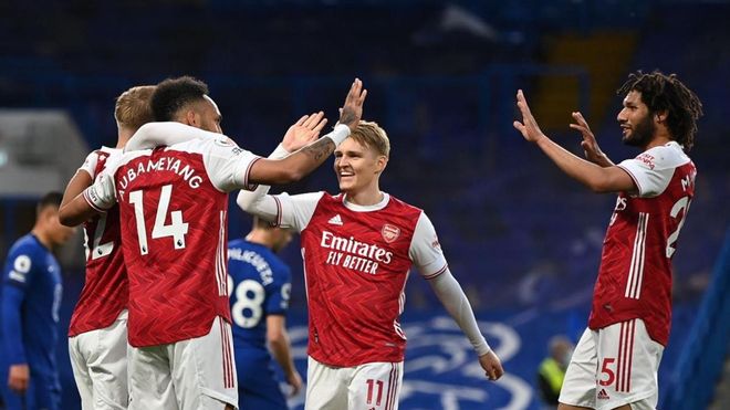 Los jugadores del Arsenal celebran el gol Los jugadores del Arsenal celebran el gol