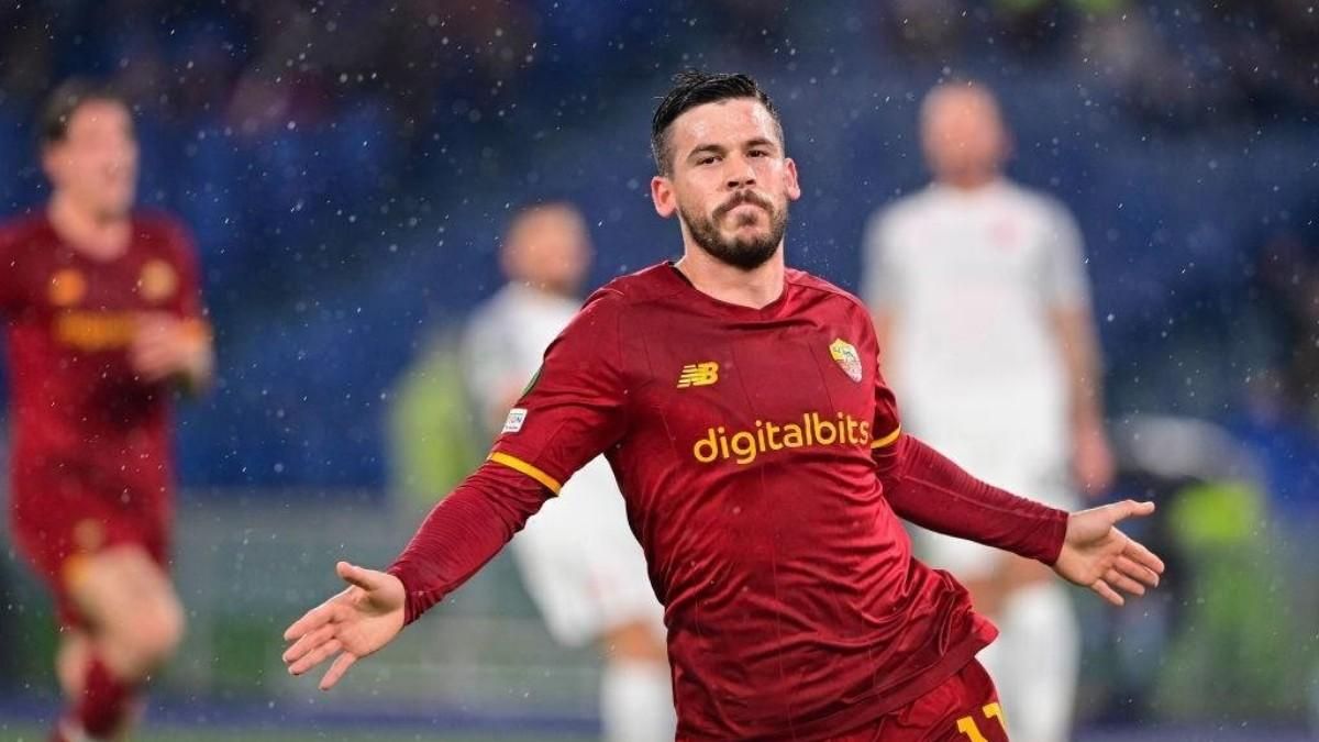Carles Pérez, jugador de la Roma Carles Pérez, jugador de la Roma