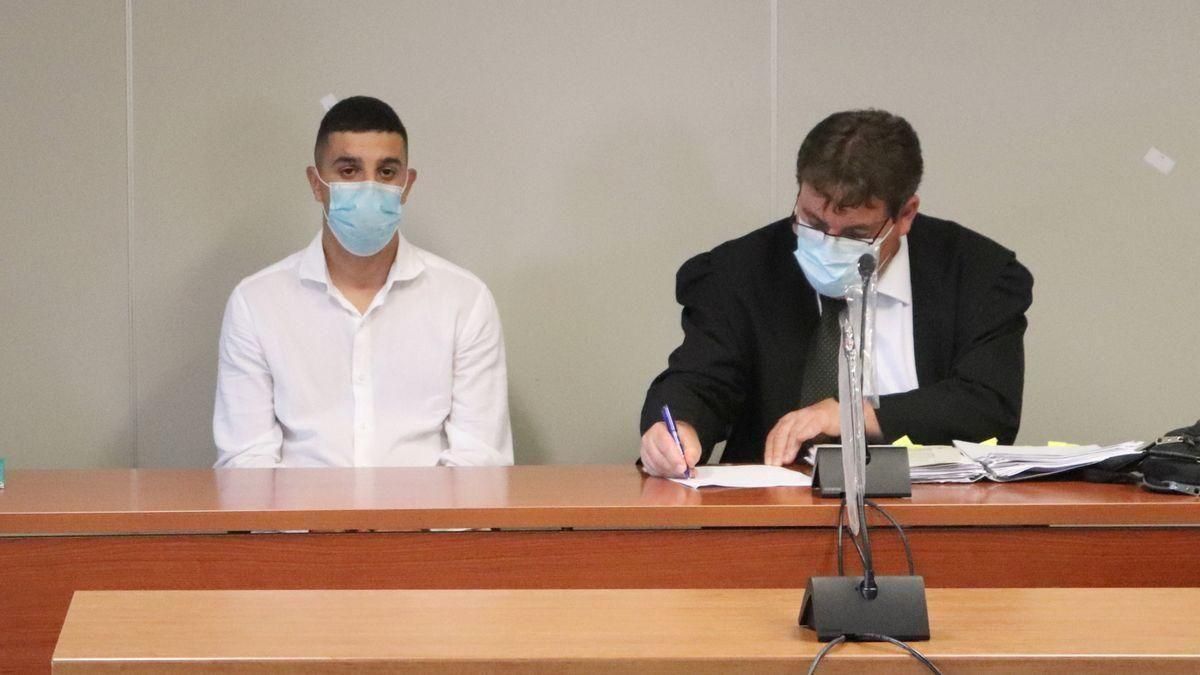 El acusado de estrangular a su compañero de habitación en una residencia de Barx. / I. CABANES El acusado de estrangular a su compañero de habitación en una residencia de Barx. / I. CABANES