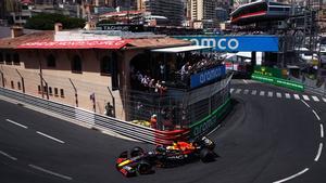 Verstappen, durante el primer día de acción en Mónaco