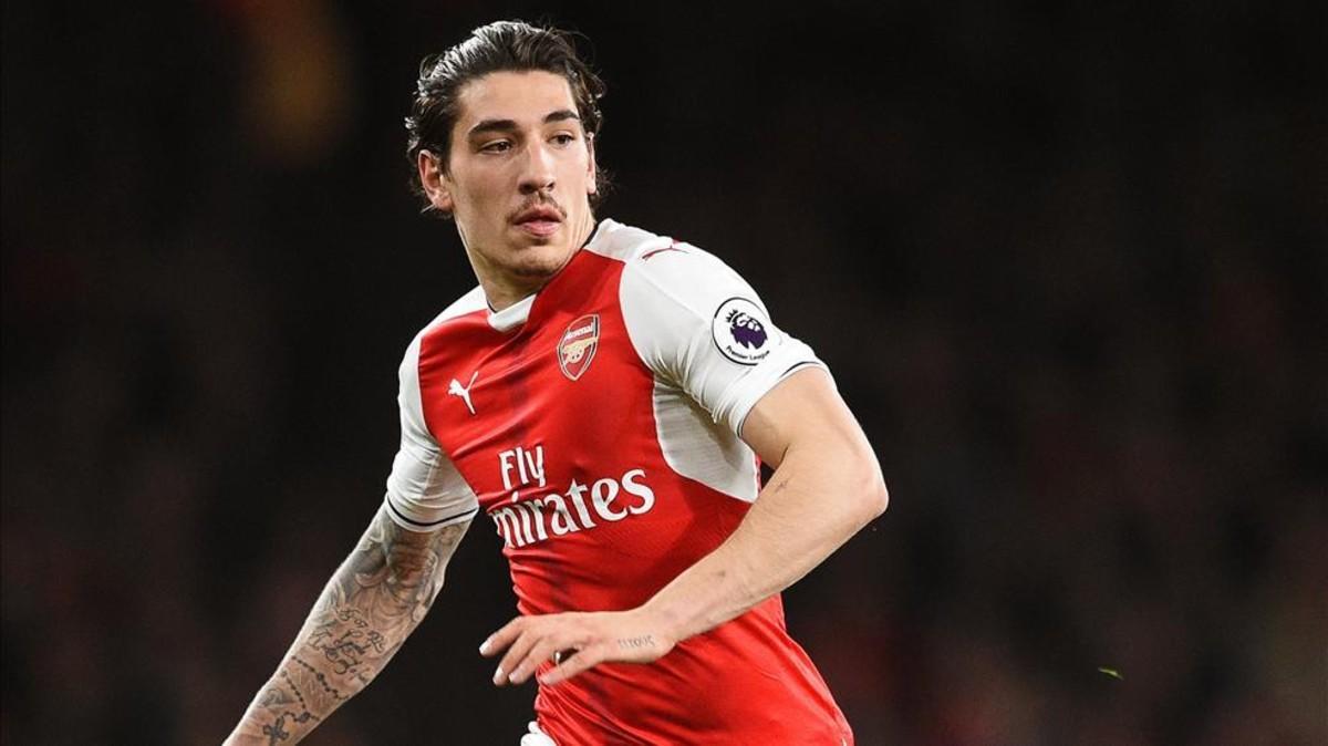 ESPN Fans - ¿Look aprobado para salir este finde? Héctor #Bellerin, jugador  del #Arsenal y modelo en #París para #LouisVuitton, lo lleva con mucho  estilo. 😎