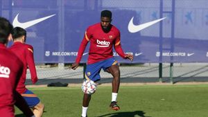 Umtiti debe salir Umtiti debe salir