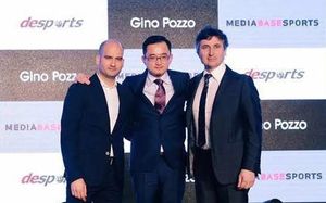 Pere Guardiola, Jiang Lizhang y Gino Pozzo presentaron su acuerdo en Shanghai Pere Guardiola, Jiang Lizhang y Gino Pozzo presentaron su acuerdo en Shanghai