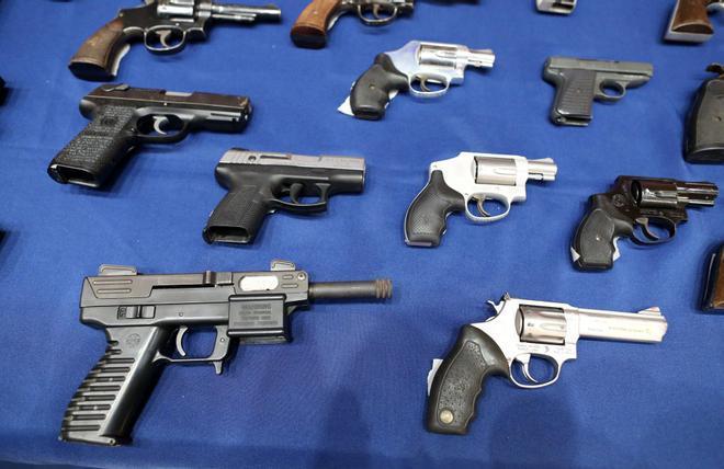 La ley que restringe llevar armas en lugares públicos de Nueva York entrará en vigor en septiembre