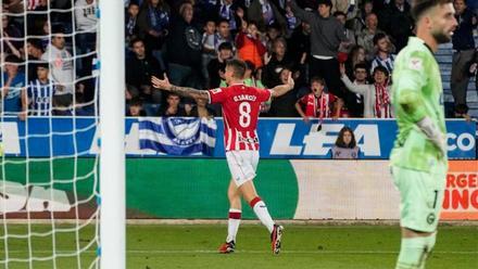 Alavés - Athletic | El gol de Oihan Sancet
